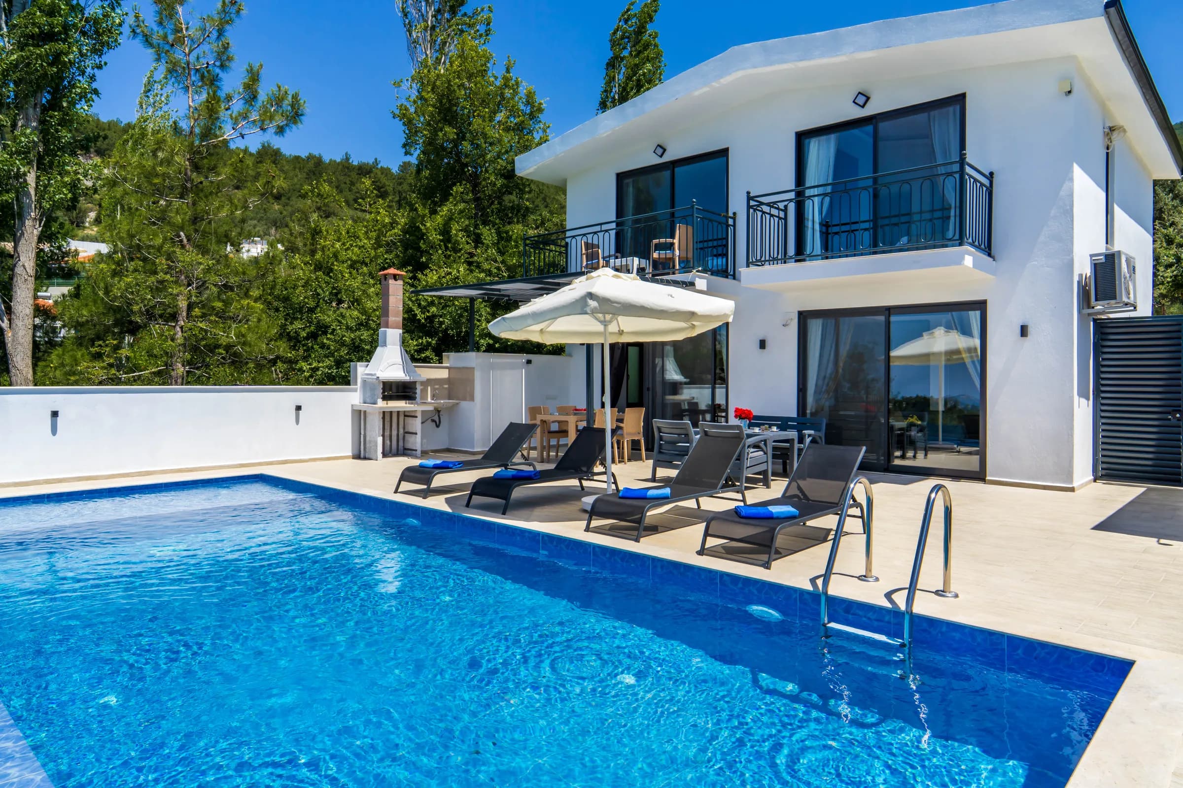 Kalkan İslamlar Villa Burak özel havuzlu korunaklı villa