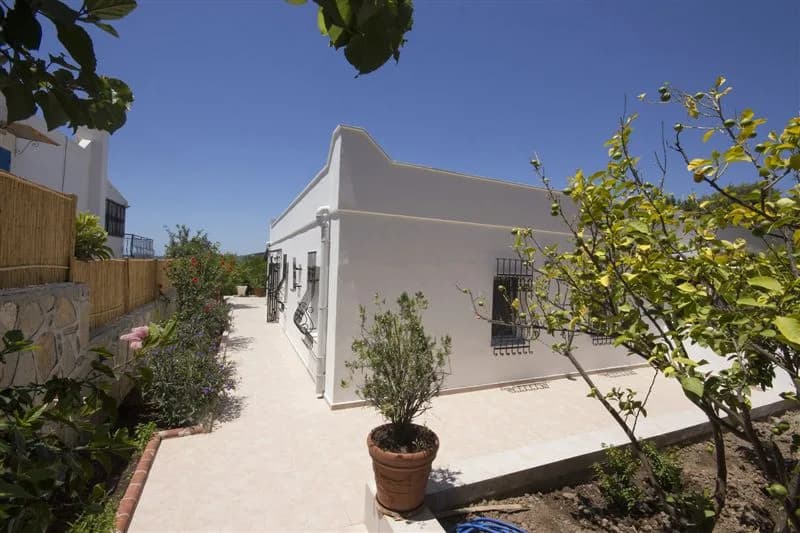 Bodrum Güvercinlik Villa Deniz denize sıfır taş villa