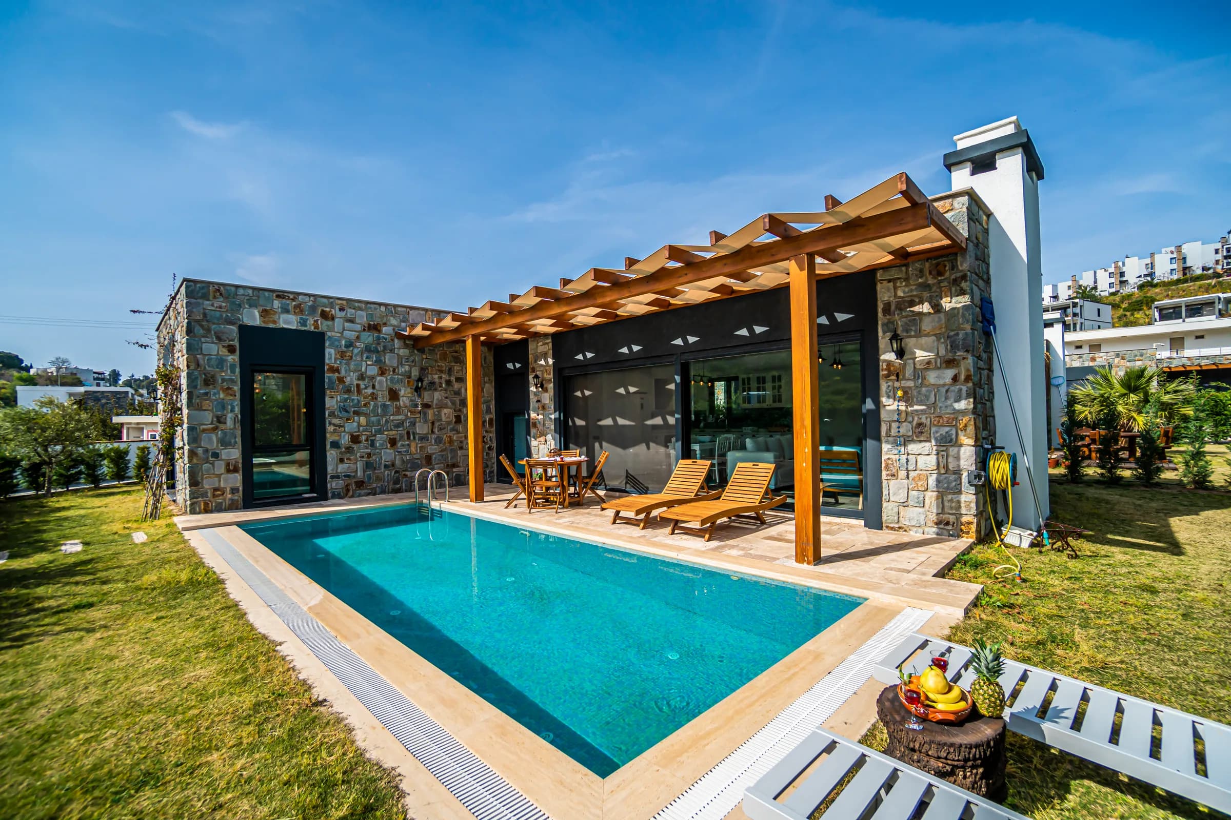Bodrum Gündoğan Villa Mystery özel havuzlu lüks villa görünümü
