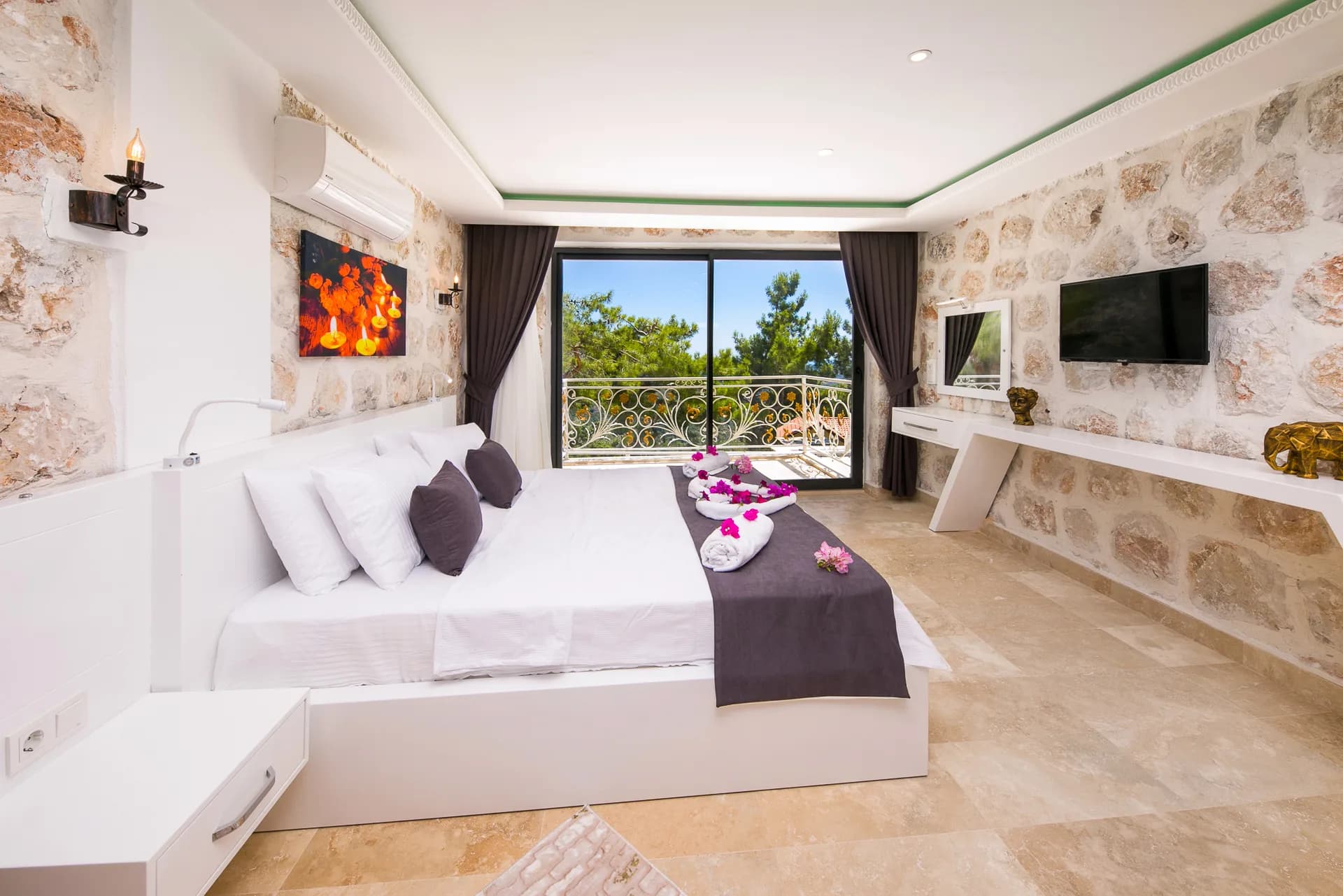Kalkan İslamlar Villa Narin 5 ısıtmalı kapalı havuzlu lüks aile villası galeri gorseli 2