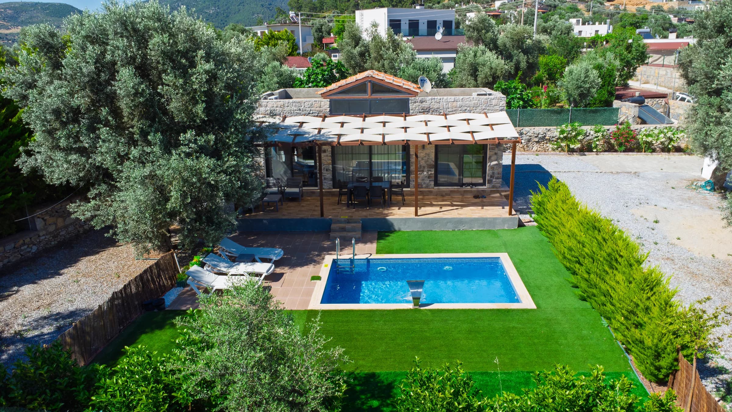 Bodrum Çiftlik Villa Olive modern özel havuzlu villa görünümü