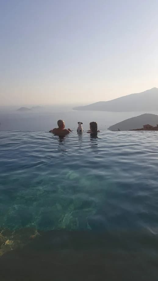 Kalkan Merkez Villa Rubick deniz manzaralı sonsuzluk havuzlu lüks villa galeri gorseli 3