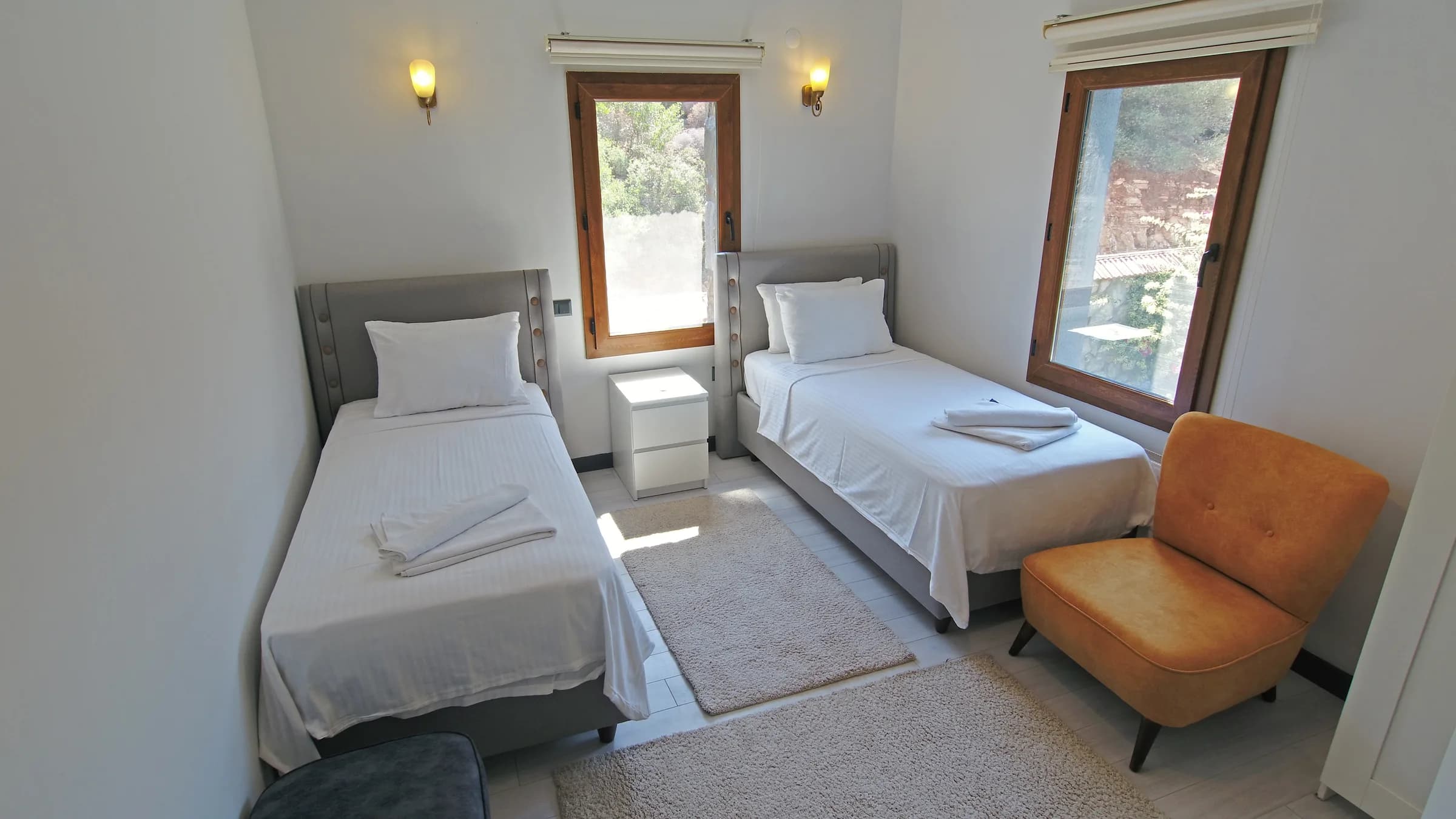 Bodrum Torba Koyu manzarasına sahip lüks Villa Torba Bay ve geniş bahçesi galeri gorseli 4