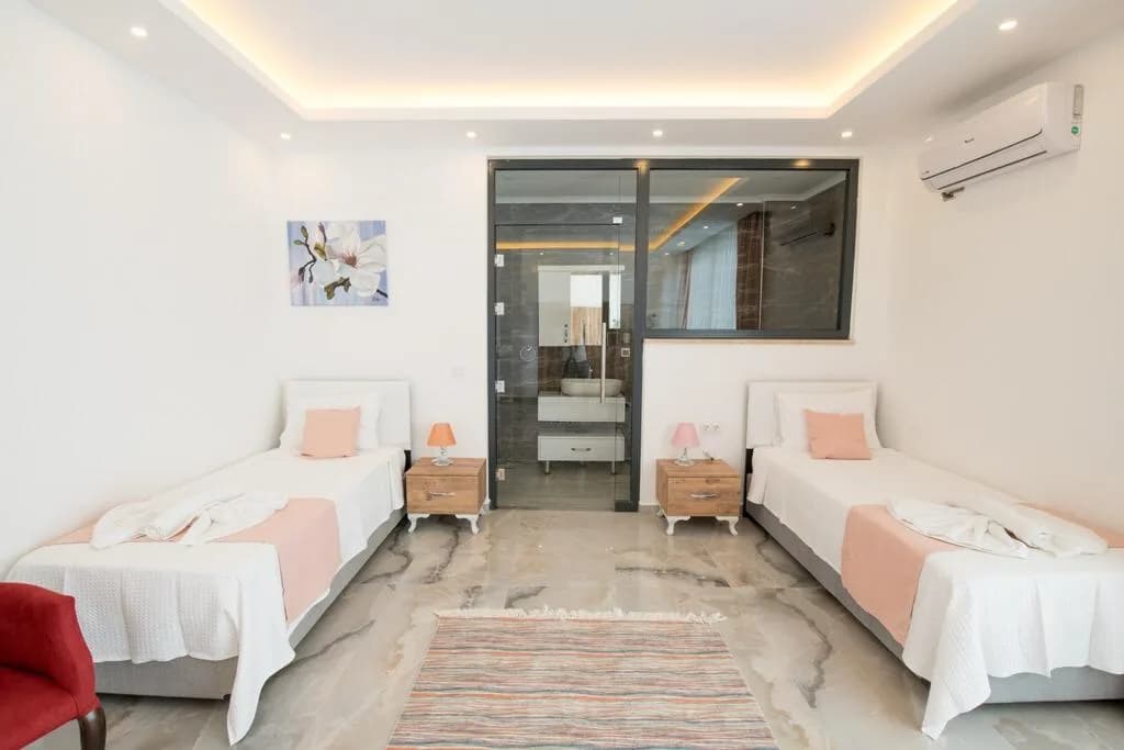 Kalkan Akbel'de deniz manzaralı, jakuzili ve korunaklı havuzlu Villa Twins 1 galeri gorseli 3