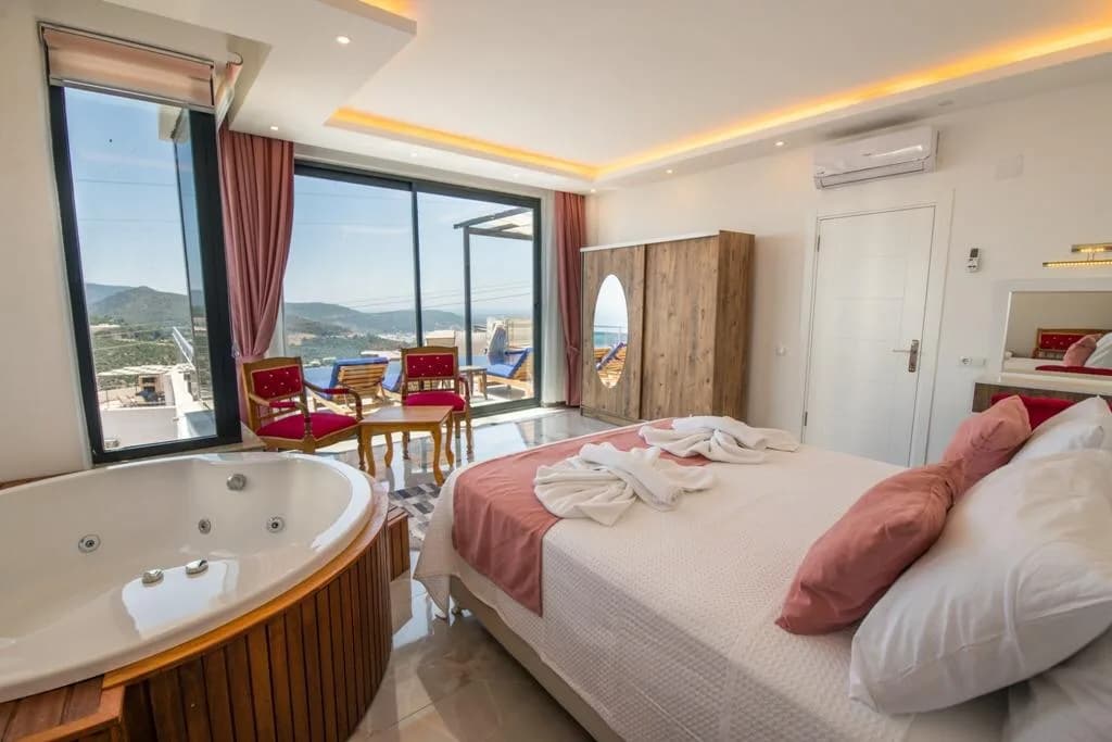Kalkan Akbel'de deniz manzaralı, özel havuzlu ve jakuzili Villa Twins 2