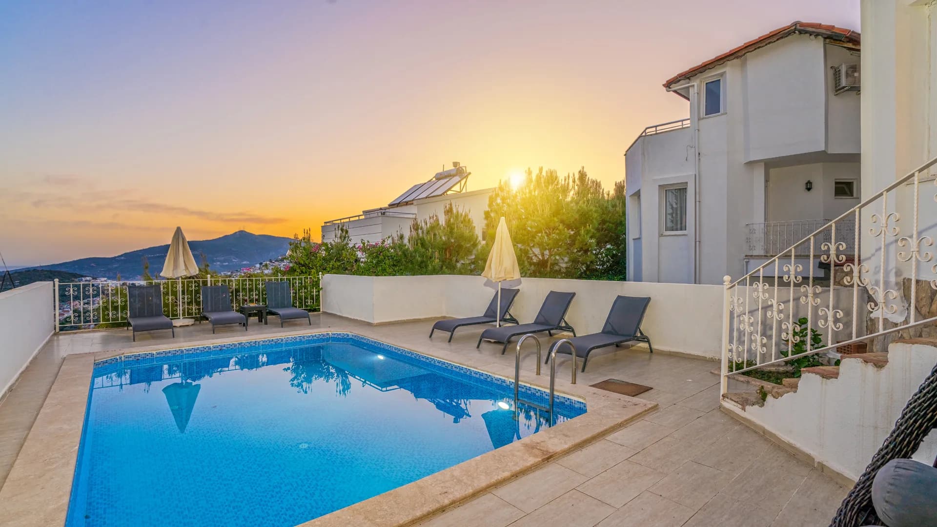 Kalkan Kızıltaş'ta panoramik deniz manzarasına sahip lüks Villa White House galeri gorseli 4