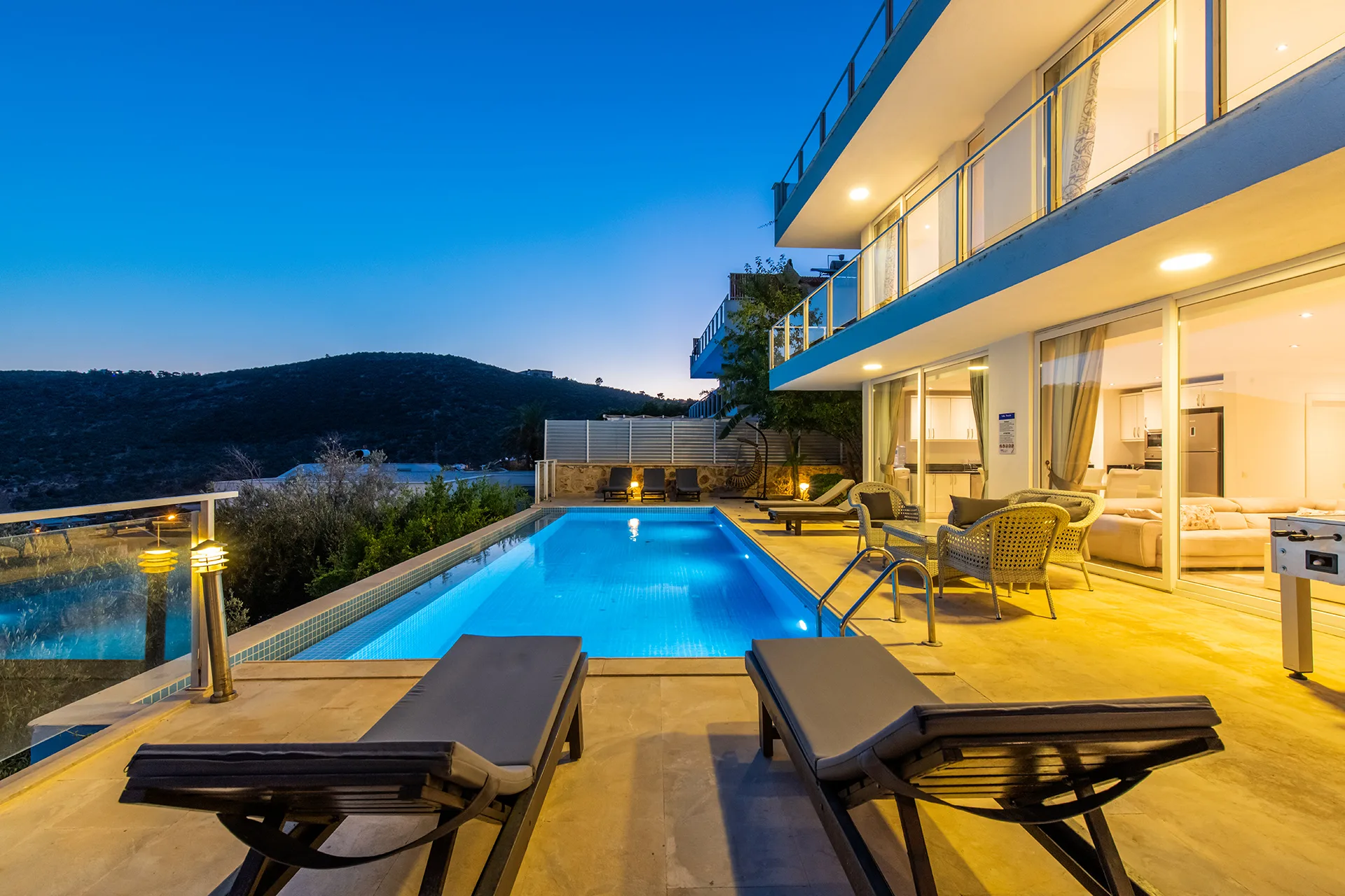 Kalkan Merkez Villa Azura deniz manzaralı özel havuzlu lüks villa