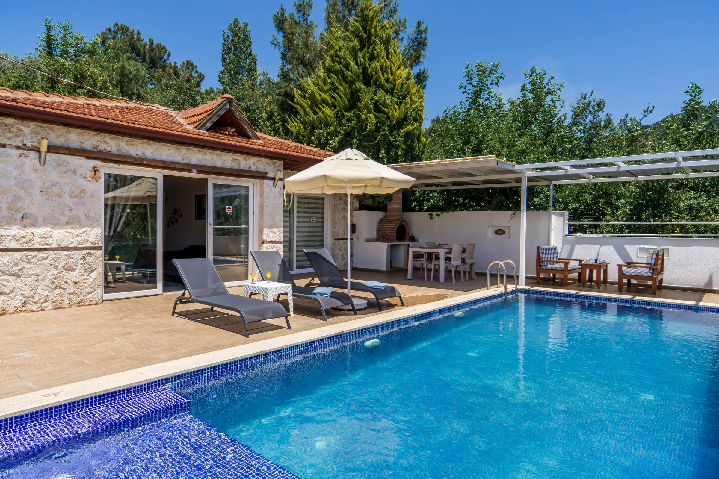 Kalkan İslamlar Villa Begüm özel havuzlu taş villa