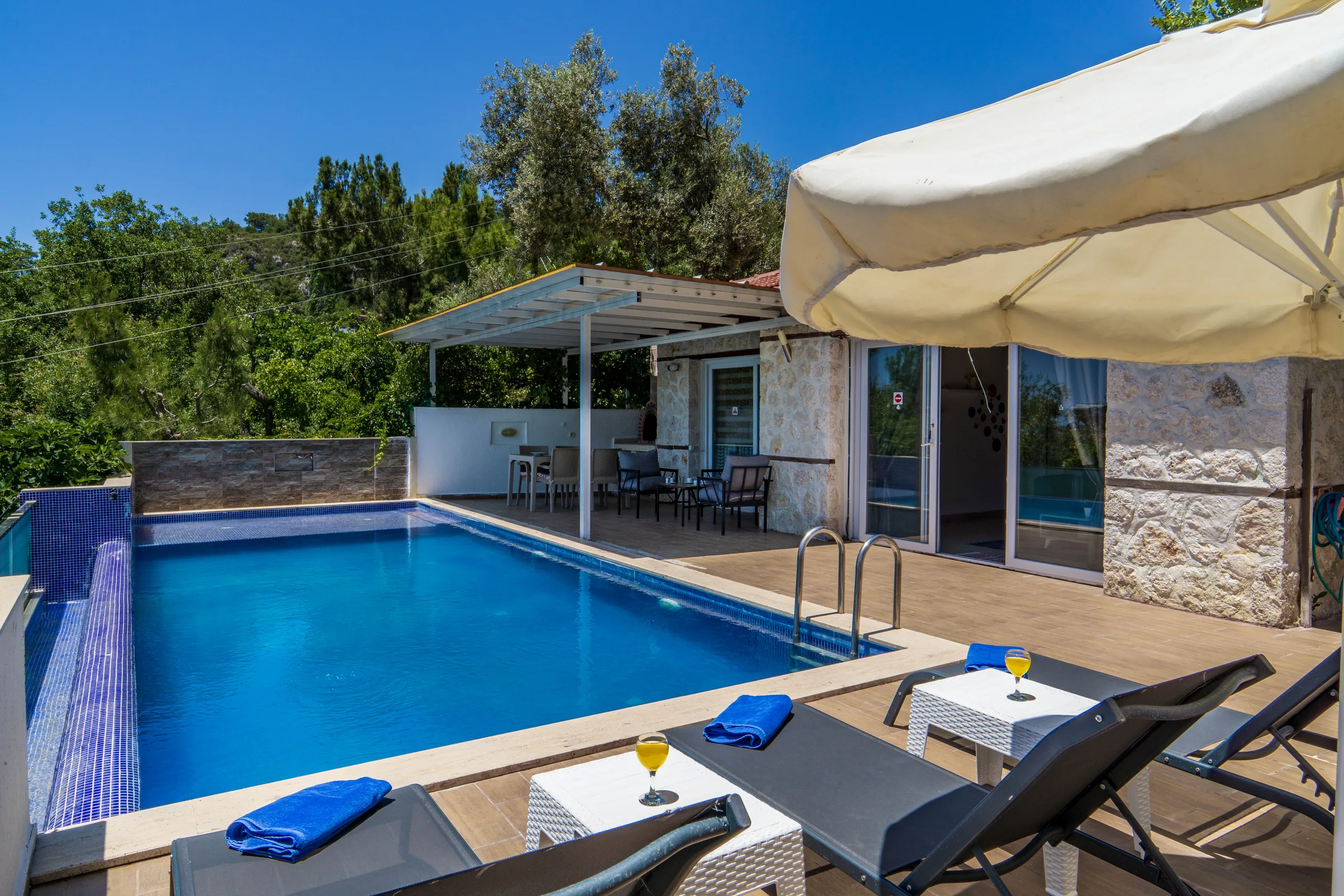 Kalkan İslamlar Villa Bengü özel havuzlu taş villa