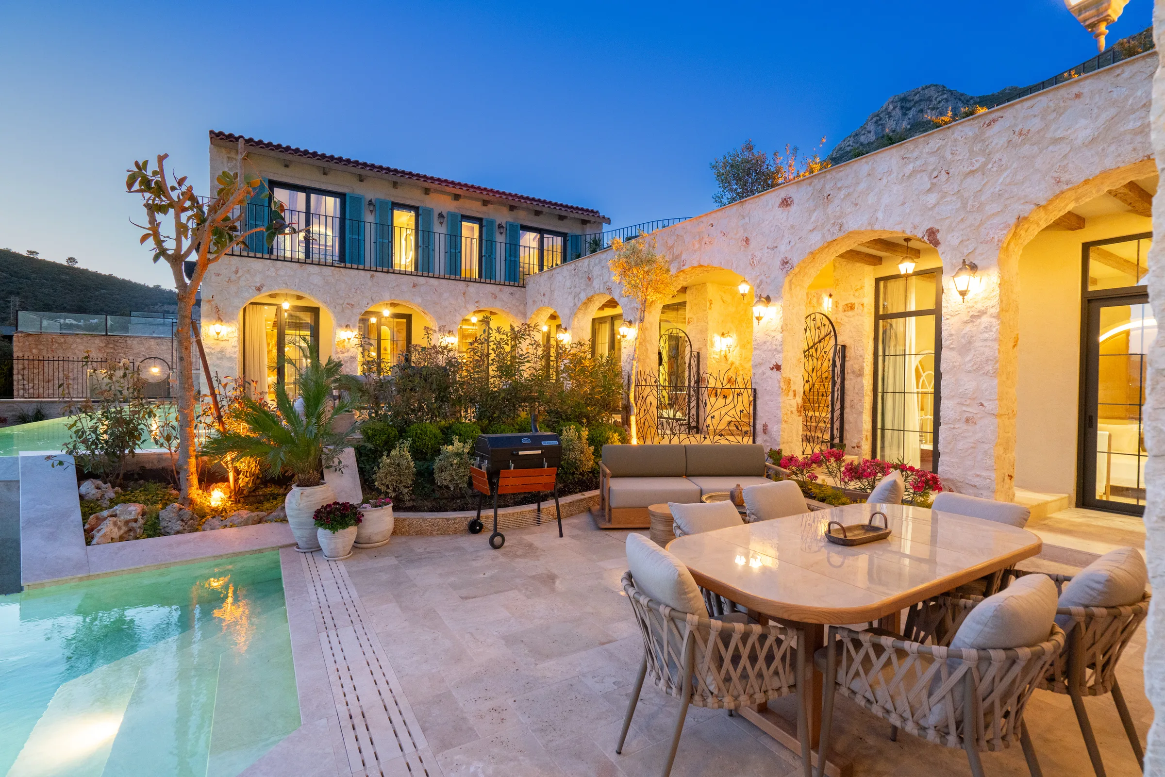 Kalkan Merkez Villa Euterpe deniz manzaralı özel havuzlu lüks villa