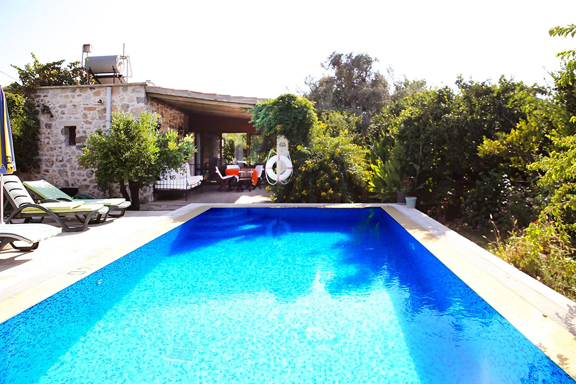 Bodrum Bitez Villa Limon mandalina bahçeli özel havuzlu villa