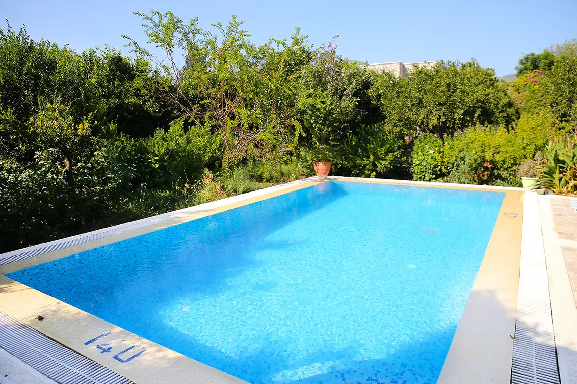 Bodrum Bitez Villa Limon mandalina bahçeli özel havuzlu taş villa görünümü