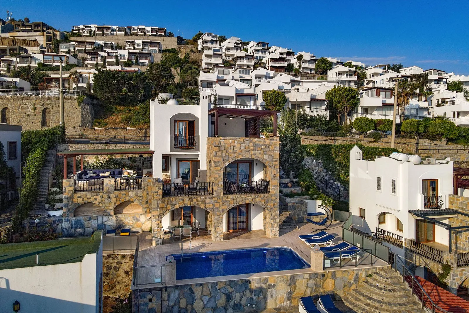 Bodrum Yalıkavak Villa Mosaic marina manzaralı özel havuzlu villa