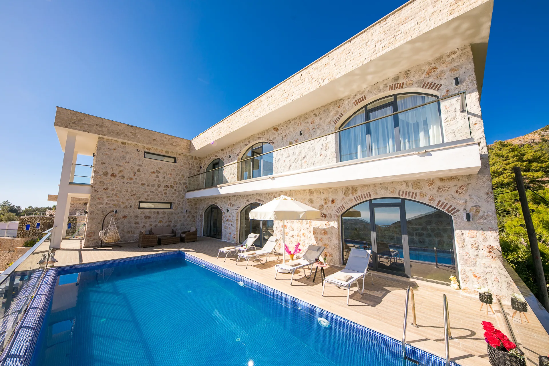 Kalkan İslamlar Villa Narin 10 ısıtmalı kapalı havuzlu lüks villa
