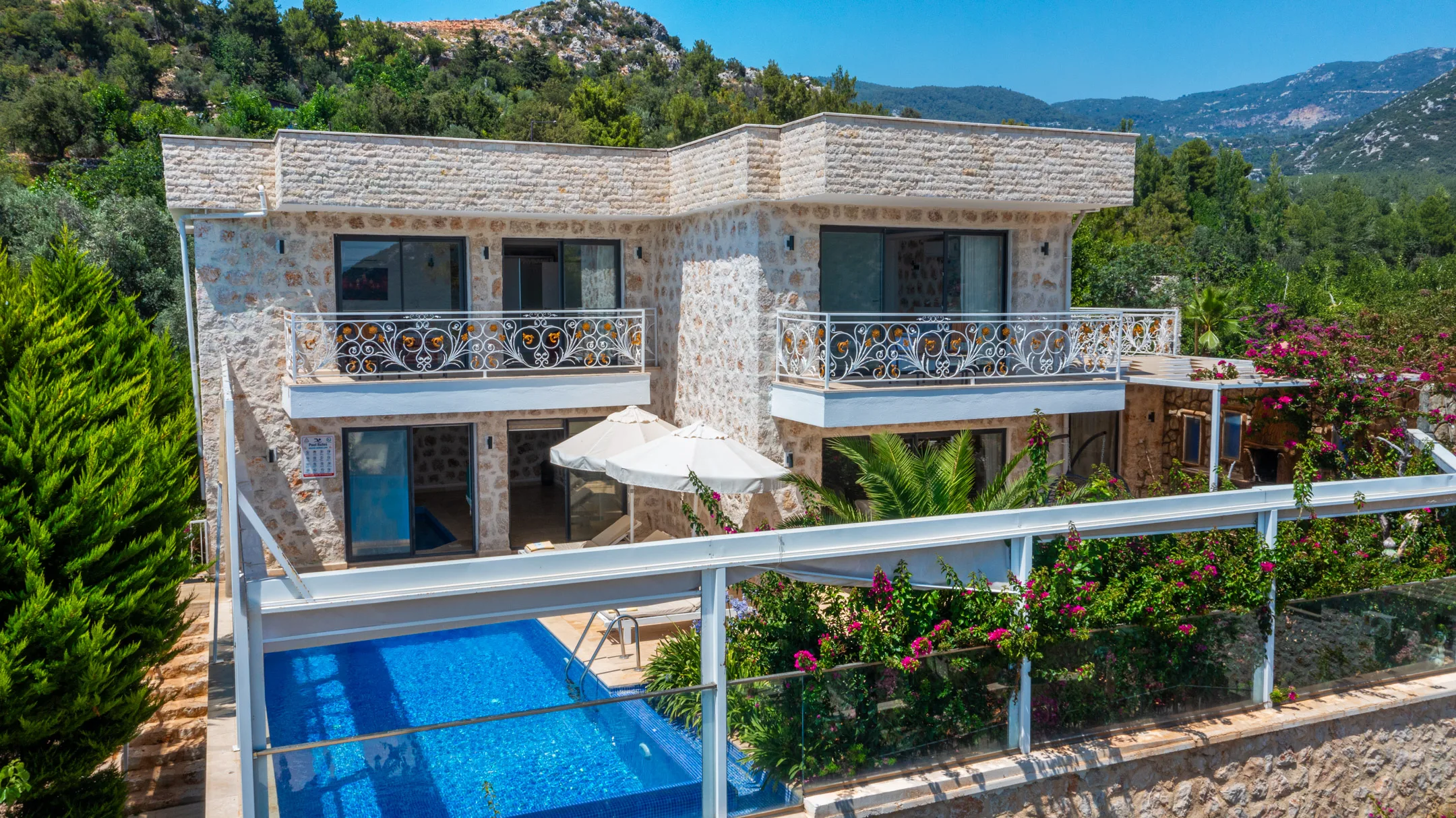 Kalkan İslamlar Villa Narin 9 ısıtmalı kapalı havuzlu özel villa