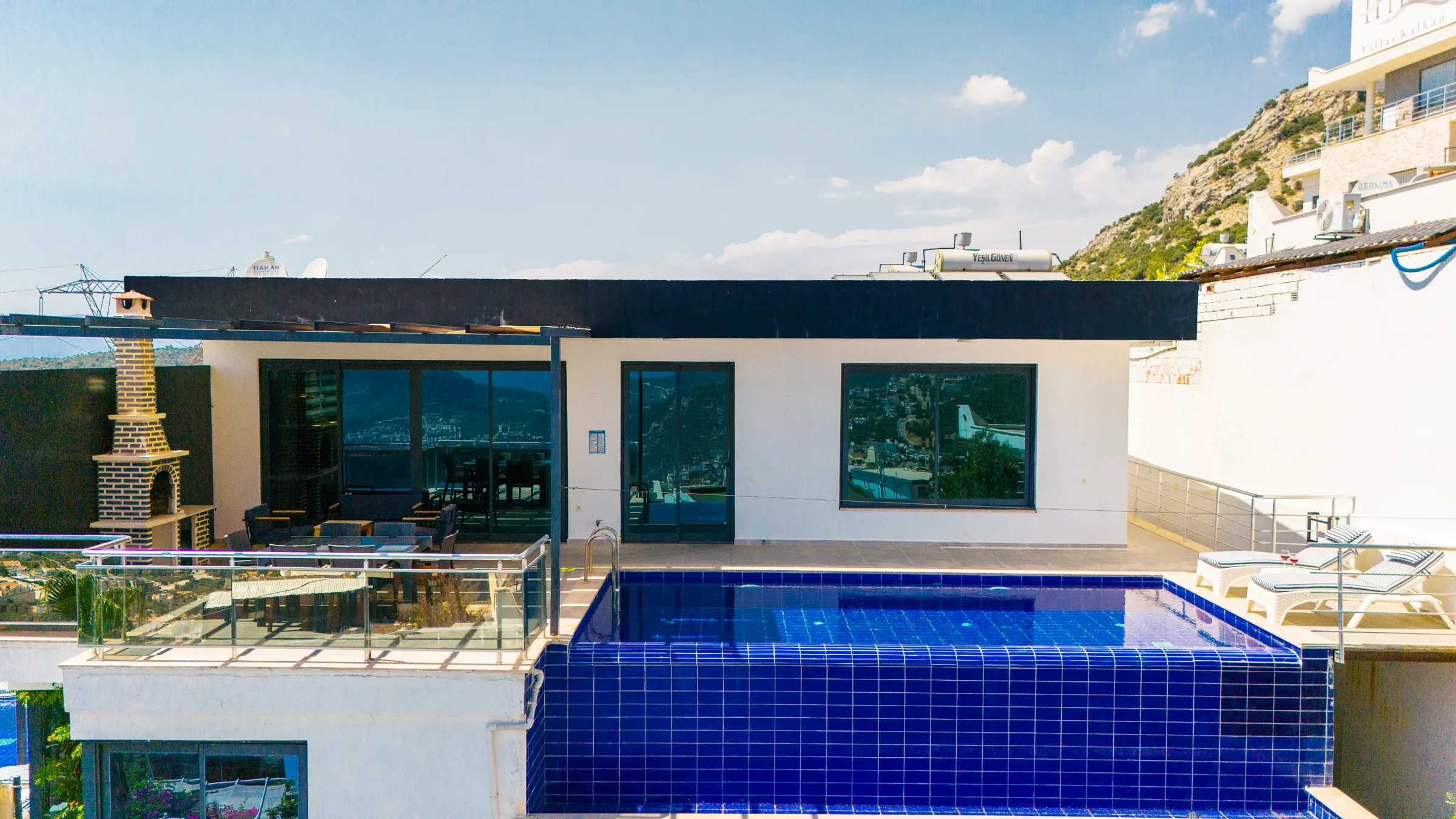 Kalkan Akbel Villa Twins 2 özel havuz ve deniz manzarası